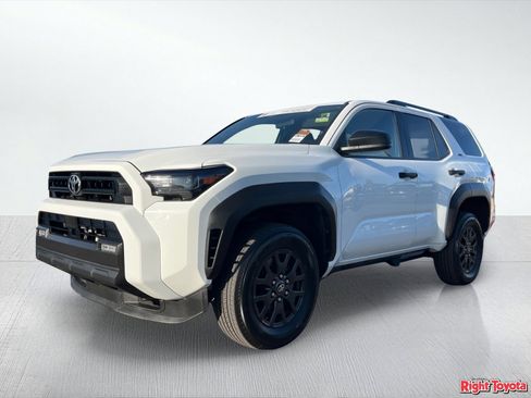 Certified 2025 Toyota 4Runner SR5 AWD/4WD image 2