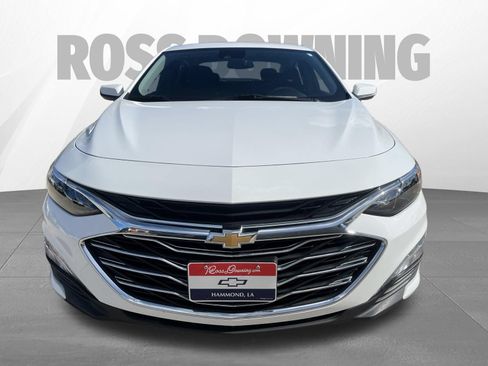 Used 2024 Chevrolet Malibu LT FWD image 2
