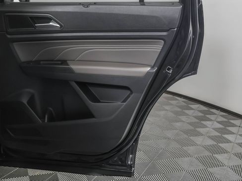 Used 2023 Volkswagen Atlas SE w/ Panoramic Sunroof Package AWD/4WD image 45