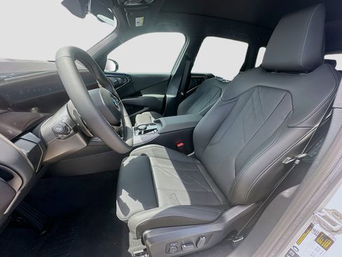 New 2025 BMW X3 xDrive30i w/ Convenience Package image 14