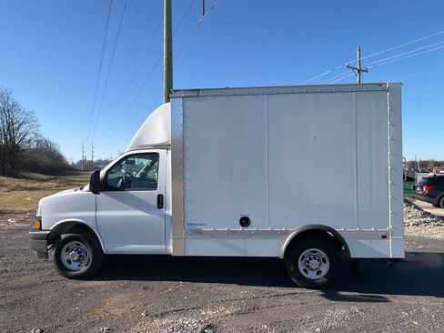 New 2024 Chevrolet Express 3500 w/ Power Convenience Package image 17