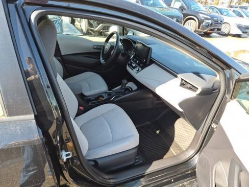 Used 2022 Toyota Corolla LE w/ LE Convenience Package image 11