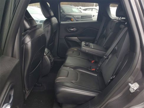 Used 2019 Jeep Cherokee High Altitude image 22