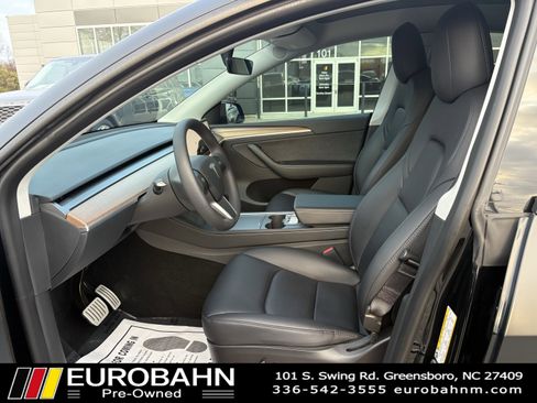 Used 2023 Tesla Model Y Performance image 7