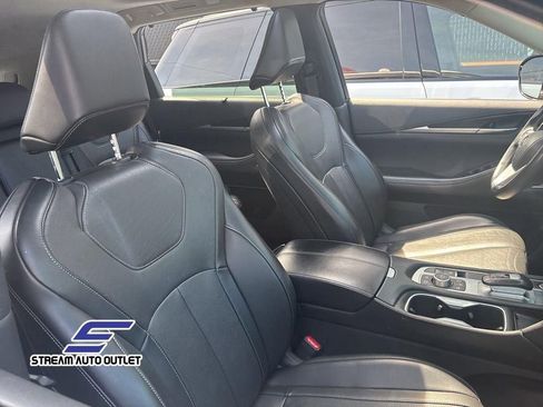 Used 2022 INFINITI QX60 Sensory w/ Cargo Package image 10