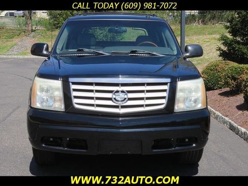 Used 2002 Cadillac Escalade EXT image 5