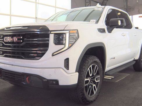Used 2023 GMC Sierra 1500 AT4 w/ AT4 Premium Package AWD/4WD image 2