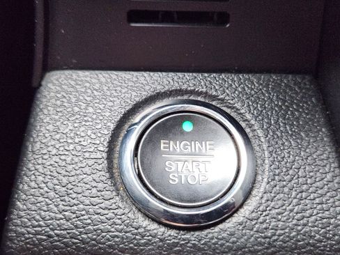 Used 2015 Ford F150 Lariat w/ Equipment Group 502A Luxury image 26