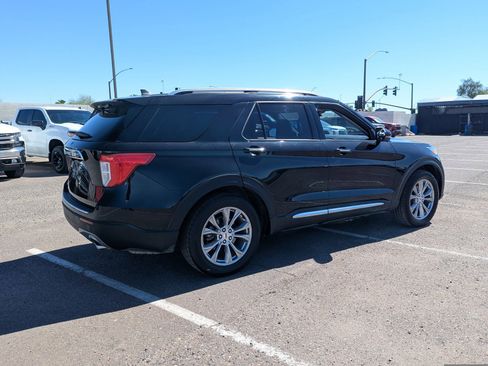 Used 2022 Ford Explorer Limited w/ Equipment Group 301A image 4