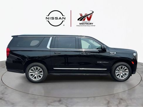 Used 2024 GMC Yukon XL Denali AWD/4WD image 5