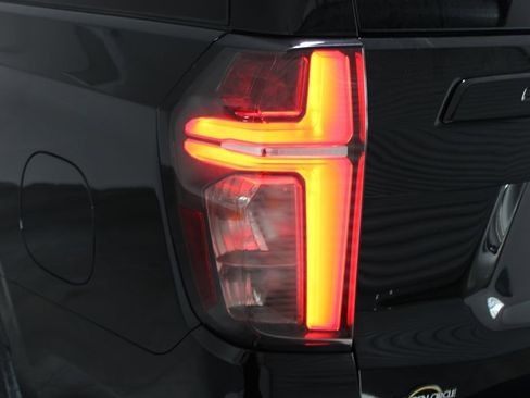 Used 2024 Chevrolet Suburban RST image 60