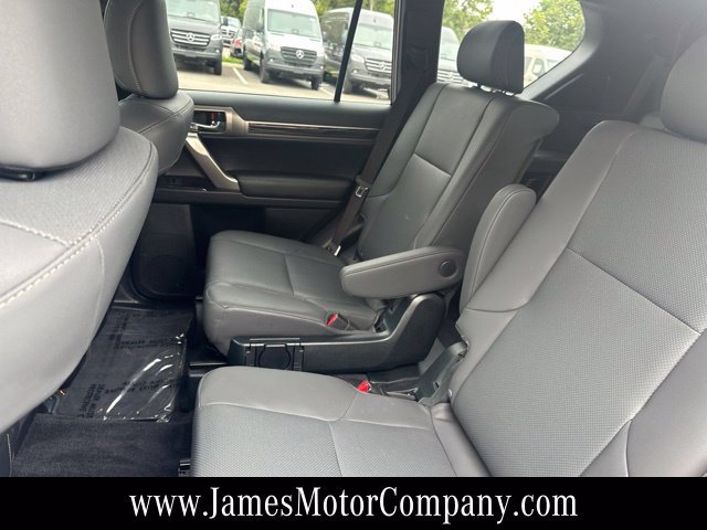 Used 2021 Lexus GX 460 Premium w/ Accessory Package AWD/4WD image 12