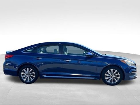 Used 2017 Hyundai Sonata Sport w/ Value Edition Package 02 image 4