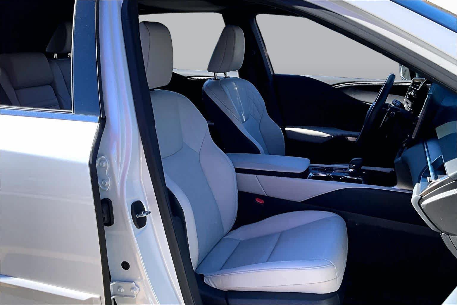 Used 2024 Lexus RX 350 Premium w/ Cold Area Package AWD/4WD image 9