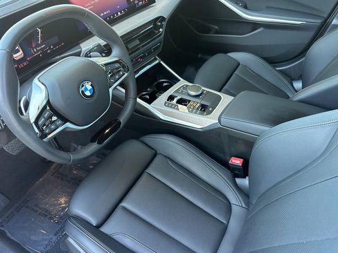 Used 2025 BMW 330i xDrive Sedan w/ Premium Package AWD/4WD image 11