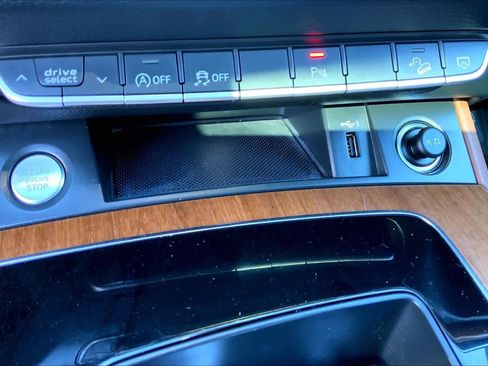 Used 2021 Audi Q5 Premium Plus w/ Premium Plus Package image 35