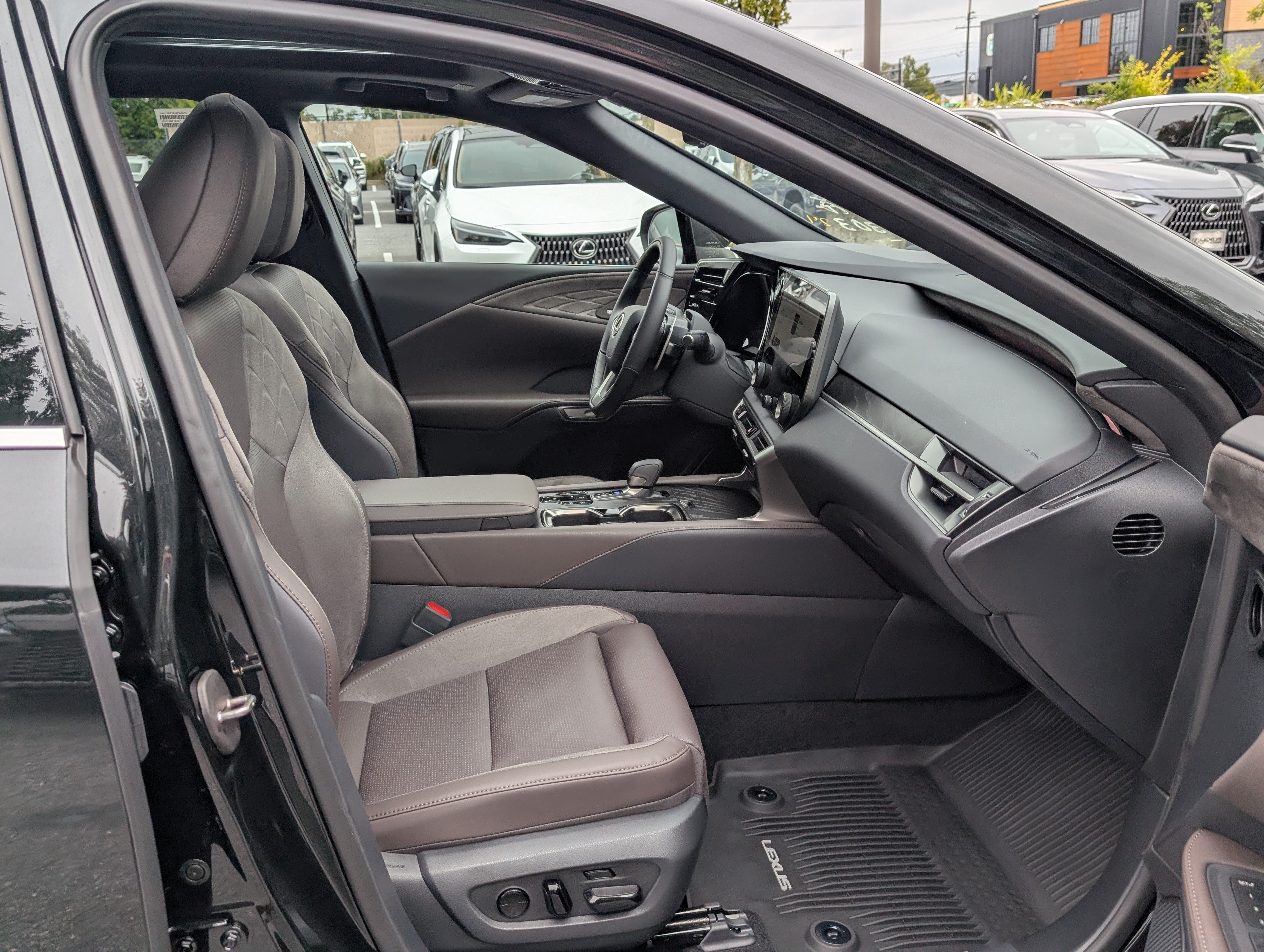 New 2026 Lexus RX 450h AWD w/ Convenience Package image 7