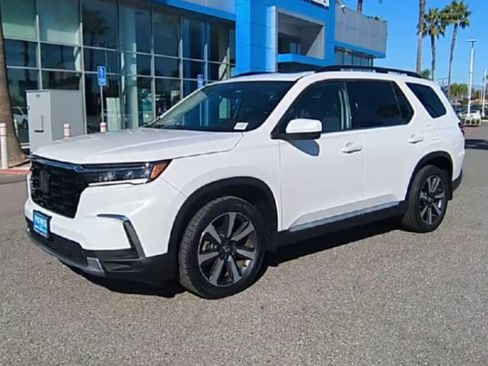 Used 2023 Honda Pilot Elite image 4
