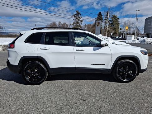 Used 2020 Jeep Cherokee Latitude Plus image 8