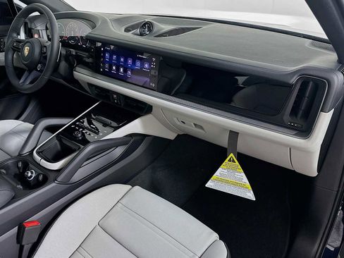 New 2026 Porsche Cayenne S image 29