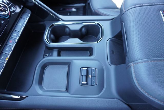 Used 2025 GMC Sierra 2500 AT4 w/ AT4 Premium Plus Package AWD/4WD image 42