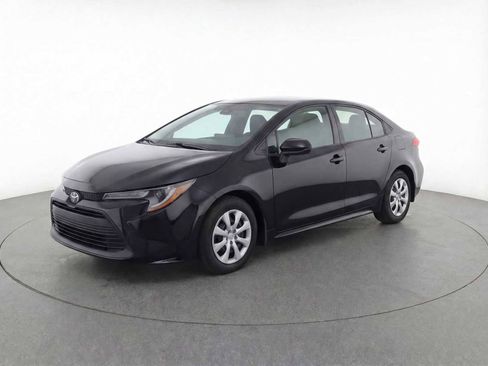 Used 2025 Toyota Corolla LE image 1