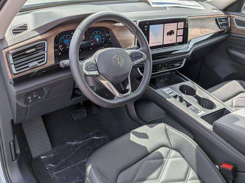 New 2026 Volkswagen Atlas SE FWD image 16