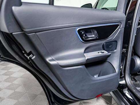 Certified 2025 Mercedes-Benz GLC 350e 4MATIC image 21