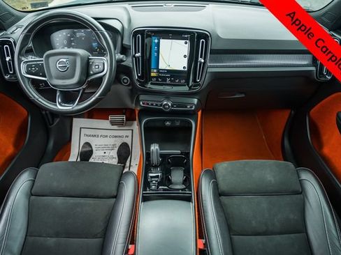 Used 2021 Volvo XC40 T5 R-Design AWD/4WD image 3