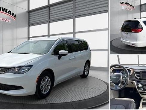 Used 2022 Chrysler Voyager LX FWD image 19