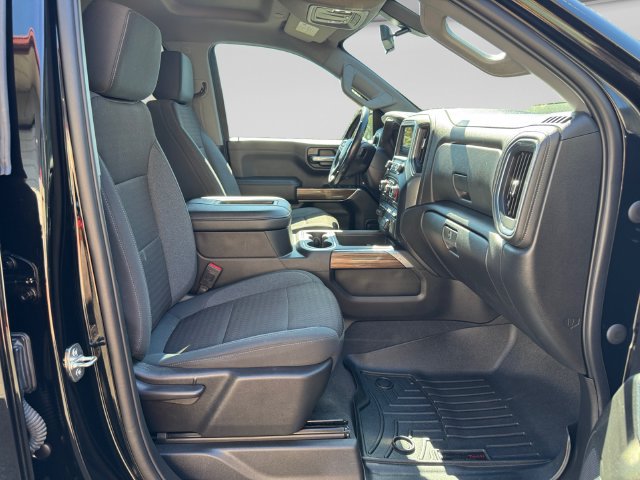 Used 2021 Chevrolet Silverado 1500 RST w/ Z71 Off-Road Package AWD/4WD image 16