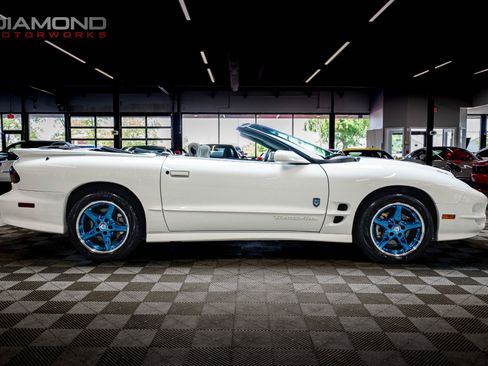 Used 1999 Pontiac Firebird Trans Am RWD image 15