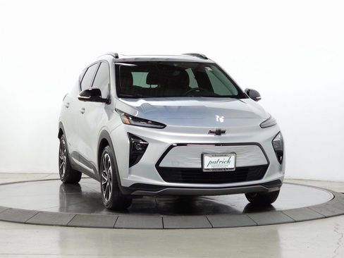 Used 2022 Chevrolet Bolt EUV Premier w/ Sun & Sound Package image 1