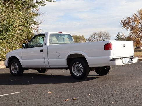 Used 2000 GMC Sonoma SL w/ Cold-Climate Pkg image 7