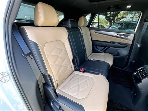 Used 2026 Volkswagen Atlas Cross Sport SE image 20