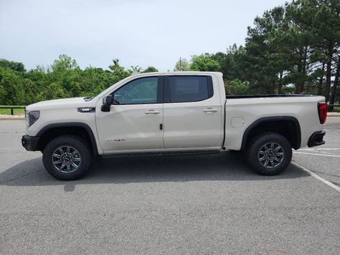 Used 2026 GMC Sierra 1500 AT4X AWD/4WD image 2