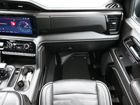 Used 2022 GMC Sierra 1500 AT4X image 39