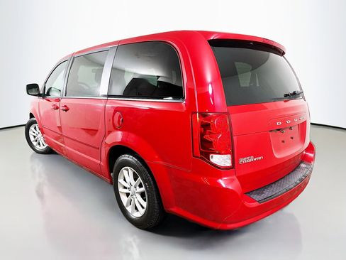 Used 2016 Dodge Grand Caravan SXT image 5