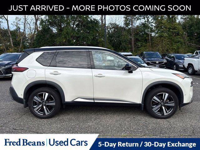 Certified 2021 Nissan Rogue Platinum AWD/4WD image 11