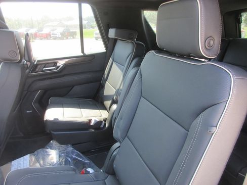 New 2026 GMC Yukon Elevation w/ Elevation Premium Package AWD/4WD image 12