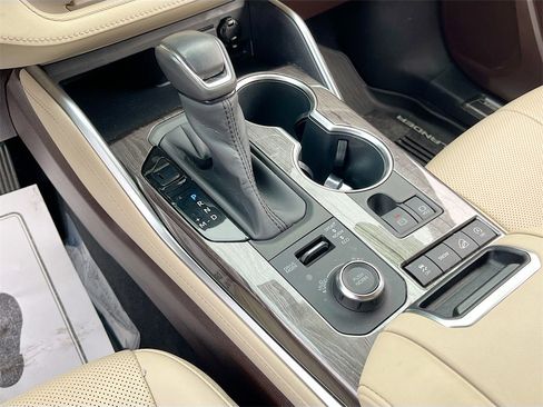 Used 2020 Toyota Highlander Platinum image 17