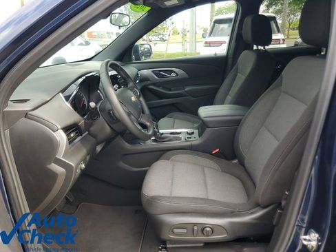 Used 2023 Chevrolet Traverse LT FWD image 17