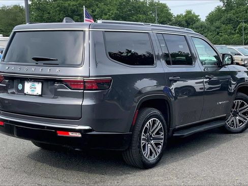 Certified 2023 Jeep Wagoneer 4WD w/ Premium Group I image 12