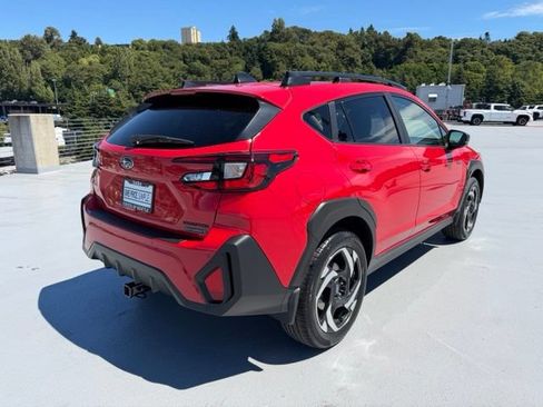 Used 2026 Subaru Crosstrek 2.5i Limited w/ Convenience Package AWD/4WD image 3