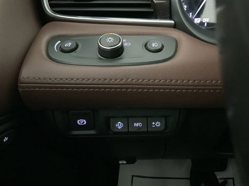 Used 2019 Buick LaCrosse Avenir w/ Driver Confidence Package II image 36