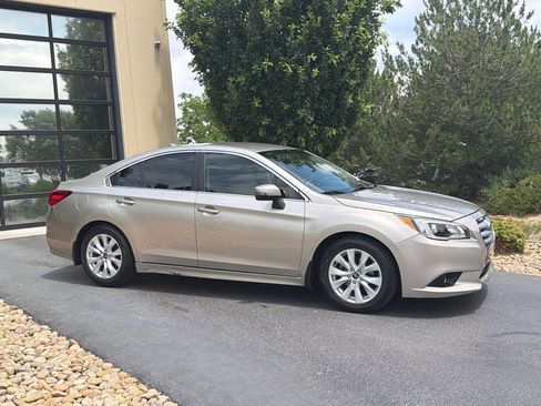 Used 2016 Subaru Legacy 2.5i Premium AWD/4WD image 5