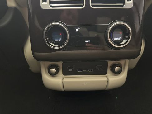 Used 2019 Land Rover Range Rover Supercharged image 22