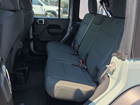 Used 2024 Jeep Wrangler Unlimited Sport AWD/4WD image 16