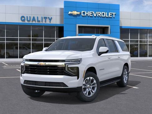 New 2026 Chevrolet Suburban LS image 6