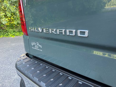 Used 2025 Chevrolet Silverado 1500 LT AWD/4WD image 15